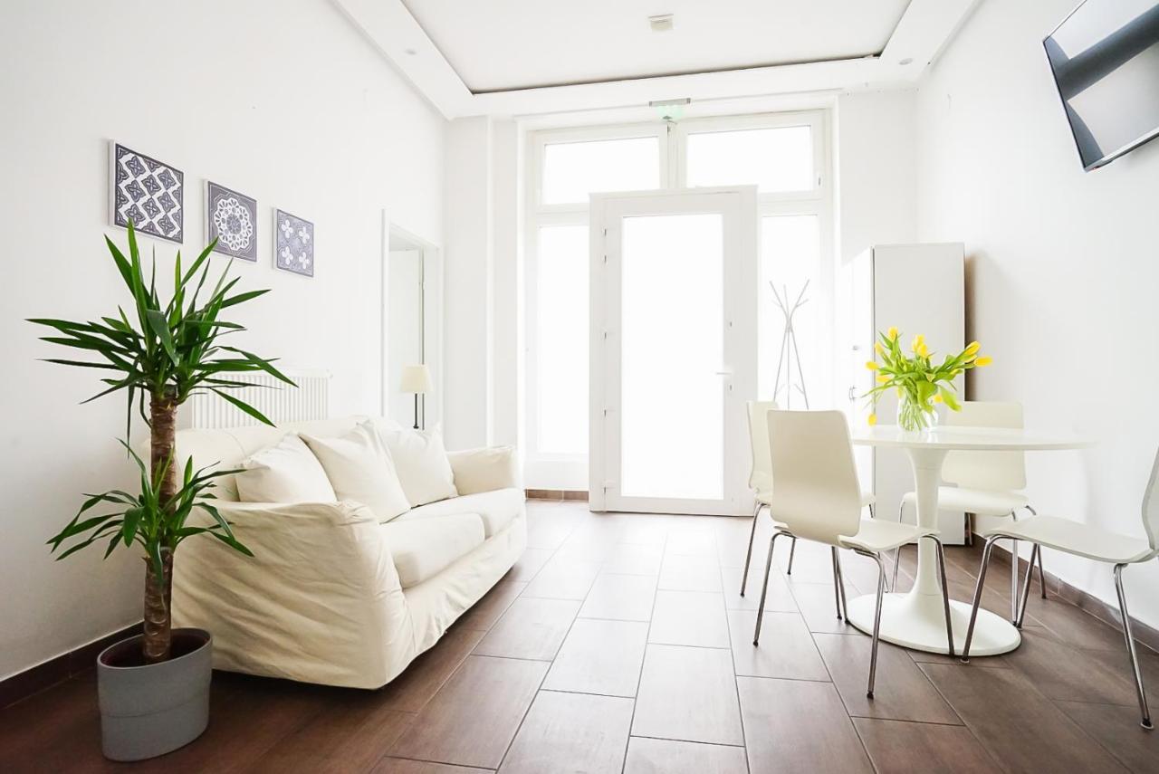 Wonderful Big Apartment Near Yppen Market เวียนนา ภายนอก รูปภาพ