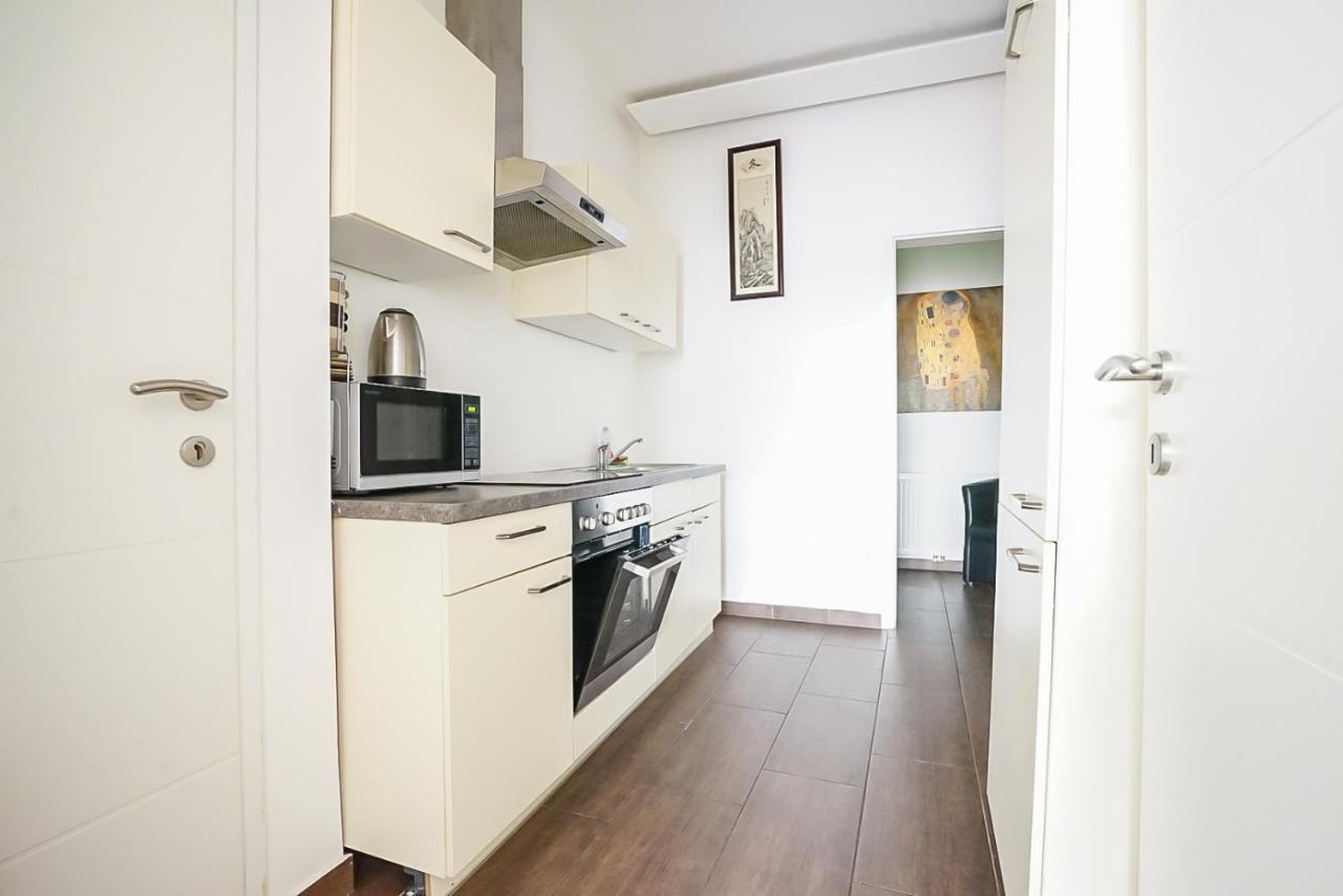 Wonderful Big Apartment Near Yppen Market เวียนนา ภายนอก รูปภาพ